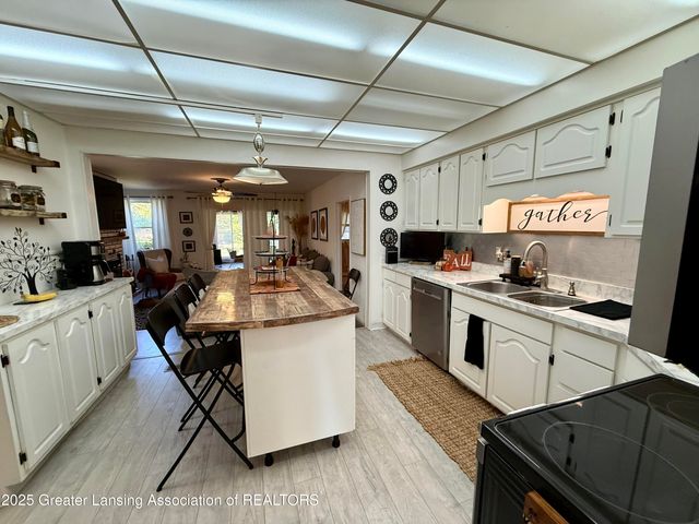 4120 Arlene Drive, Lansing, MI 48917