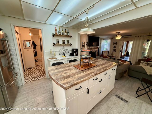 4120 Arlene Drive, Lansing, MI 48917