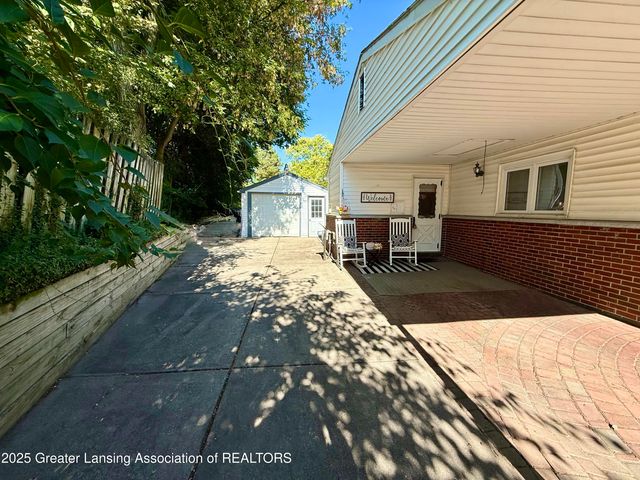 4120 Arlene Drive, Lansing, MI 48917