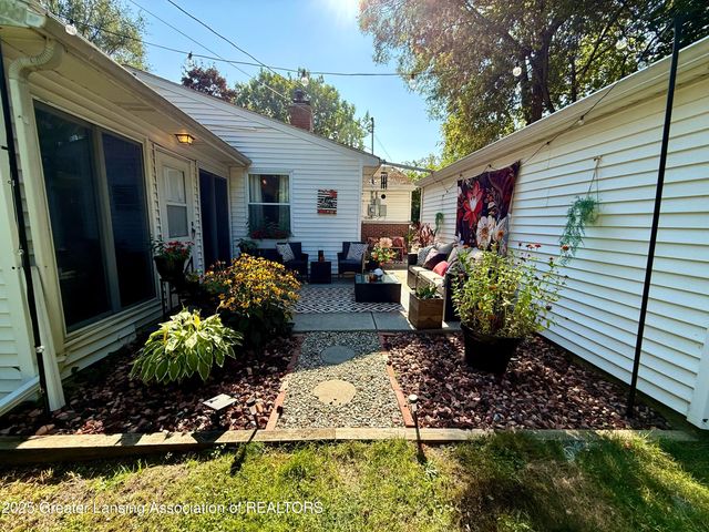 4120 Arlene Drive, Lansing, MI 48917