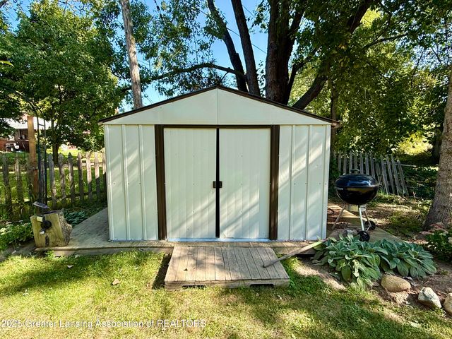 4120 Arlene Drive, Lansing, MI 48917