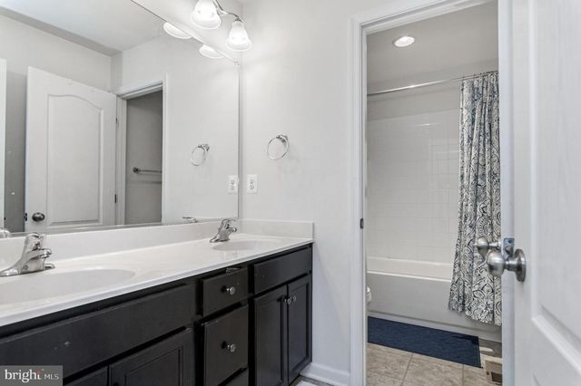 6317 COURTLAND PARK DR, Fredericksburg, VA 22407