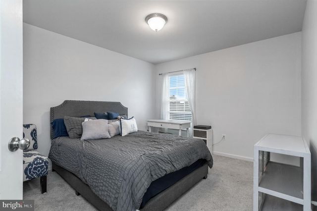 6317 COURTLAND PARK DR, Fredericksburg, VA 22407