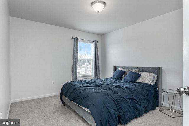 6317 COURTLAND PARK DR, Fredericksburg, VA 22407