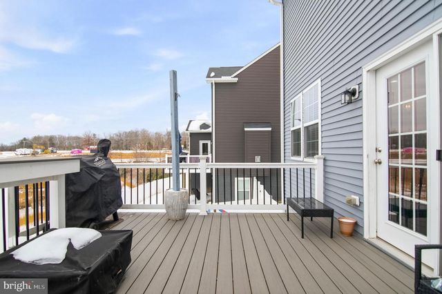 6317 COURTLAND PARK DR, Fredericksburg, VA 22407