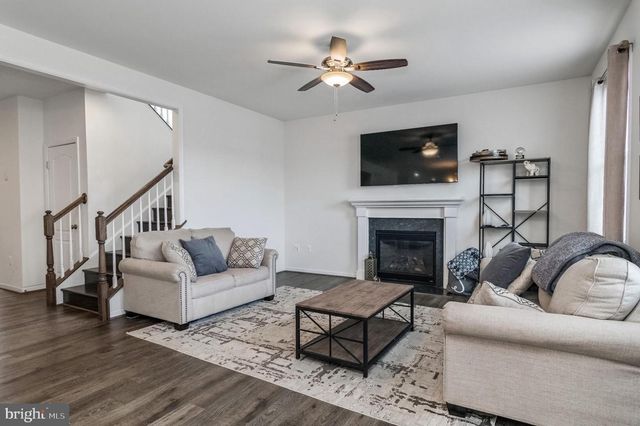 6317 COURTLAND PARK DR, Fredericksburg, VA 22407