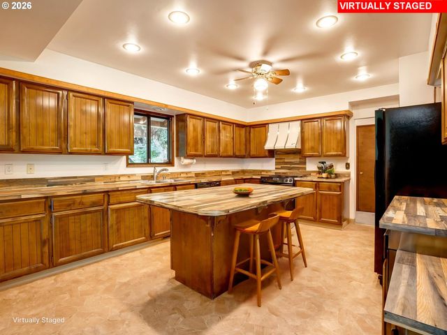 8804 Ne 111TH Way, Vancouver, WA 98662
