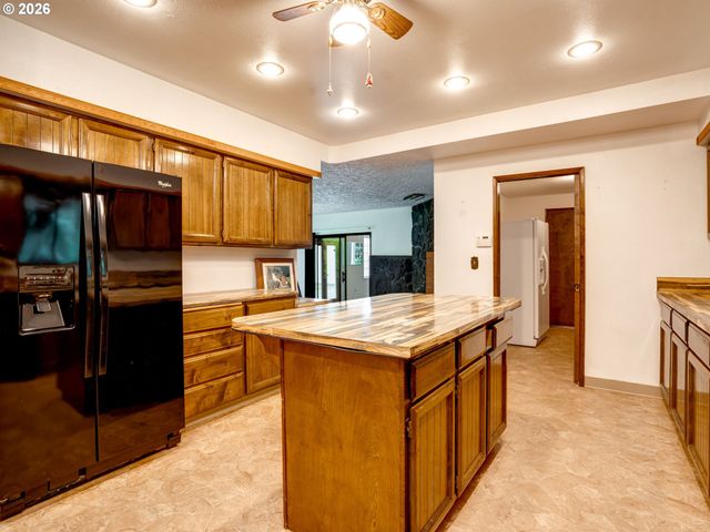 8804 Ne 111TH Way, Vancouver, WA 98662