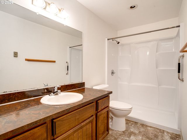 8804 Ne 111TH Way, Vancouver, WA 98662