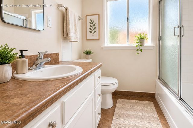 1274 W Avenue H12, Lancaster, CA 93534