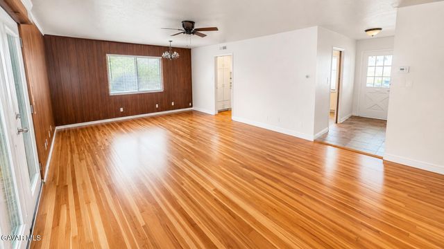 1274 W Avenue H12, Lancaster, CA 93534