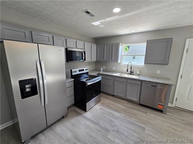 71 S Beech Street, Campbellsburg, IN 47108