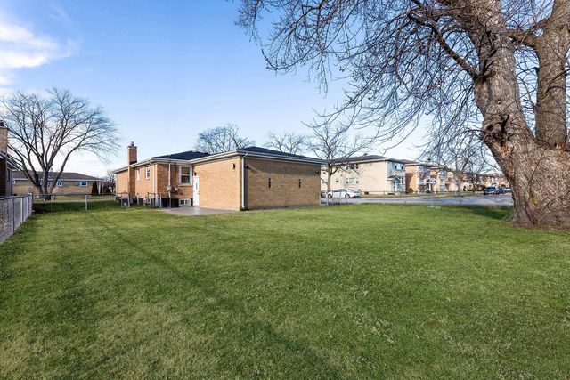 4955 N Delphia Avenue, Norridge, IL 60706