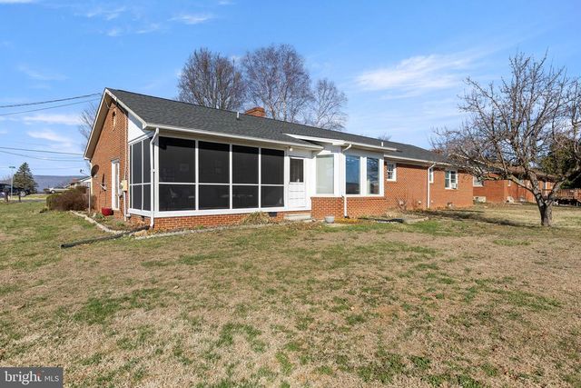 5 FOX LN, Luray, VA 22835