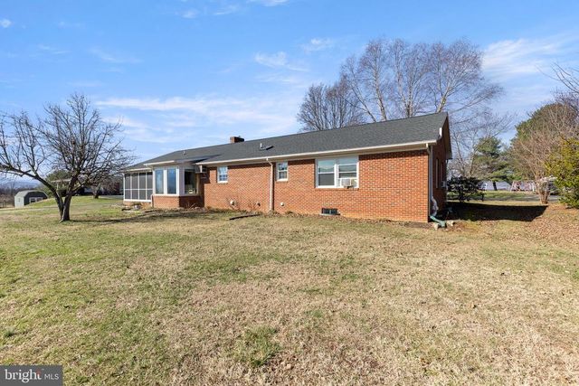 5 FOX LN, Luray, VA 22835