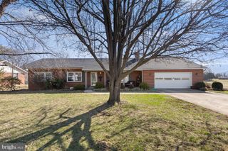 5 FOX LN, Luray, VA 22835