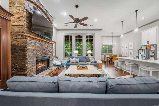 312 Lotus Loop, Hot Springs, AR 71901