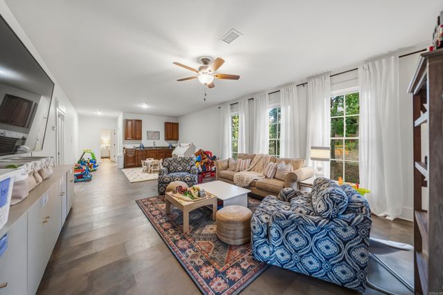 312 Lotus Loop, Hot Springs, AR 71901