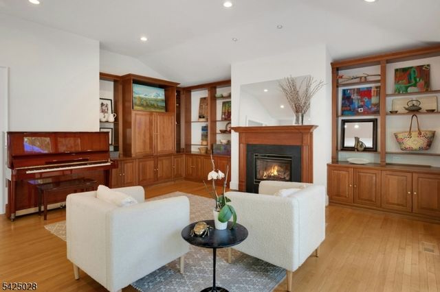 59 Elston Rd, Montclair Twp., NJ 07043