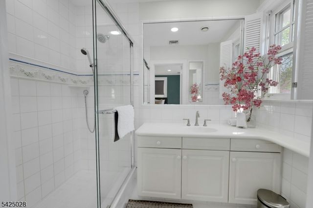 59 Elston Rd, Montclair Twp., NJ 07043