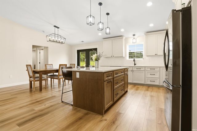 5466 W Schneider Road, Newburgh, IN 47630