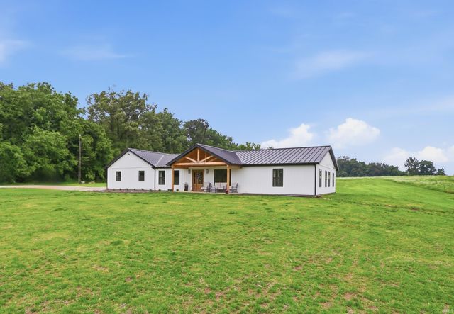 5466 W Schneider Road, Newburgh, IN 47630