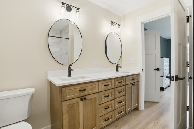 5466 W Schneider Road, Newburgh, IN 47630