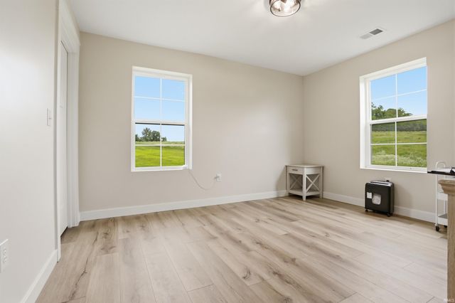 5466 W Schneider Road, Newburgh, IN 47630