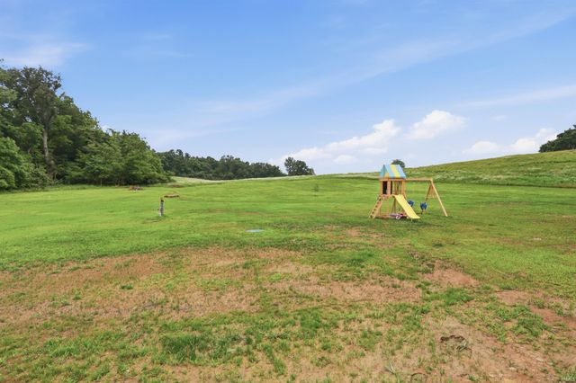 5466 W Schneider Road, Newburgh, IN 47630