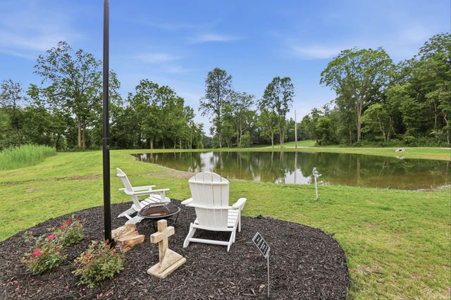 5466 W Schneider Road, Newburgh, IN 47630