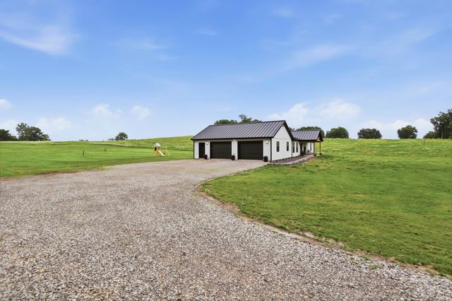 5466 W Schneider Road, Newburgh, IN 47630
