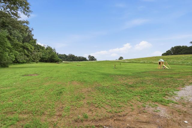 5466 W Schneider Road, Newburgh, IN 47630