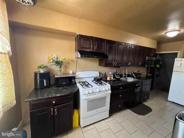 2021 KNORR ST, Philadelphia, PA 19149