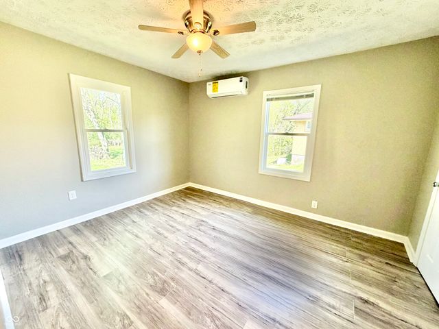 110 Cook Street, Alexandria, IN 46001