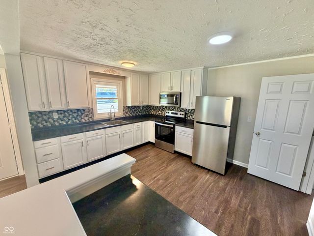 110 Cook Street, Alexandria, IN 46001