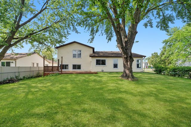 88 Hesterman Drive, Glendale Heights, IL 60139