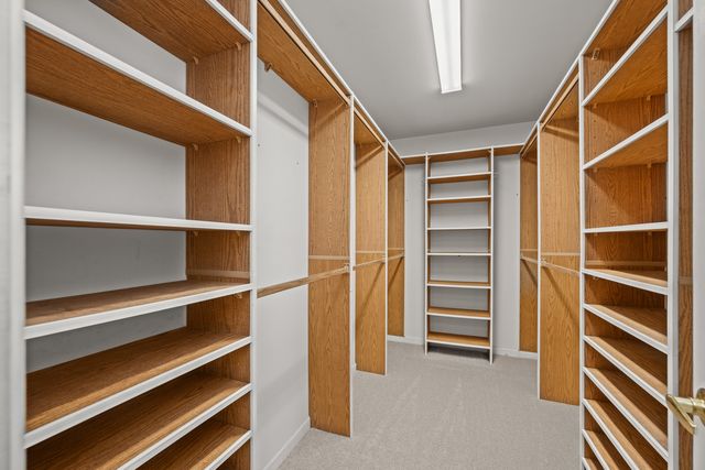 350 E Dundee Road 207B, Buffalo Grove, IL 60089