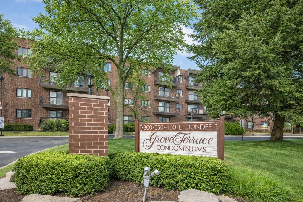 350 E Dundee Road 207B, Buffalo Grove, IL 60089