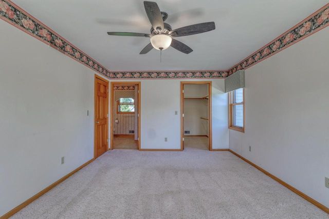 4461 S 116th STREET, Greenfield, WI 53228