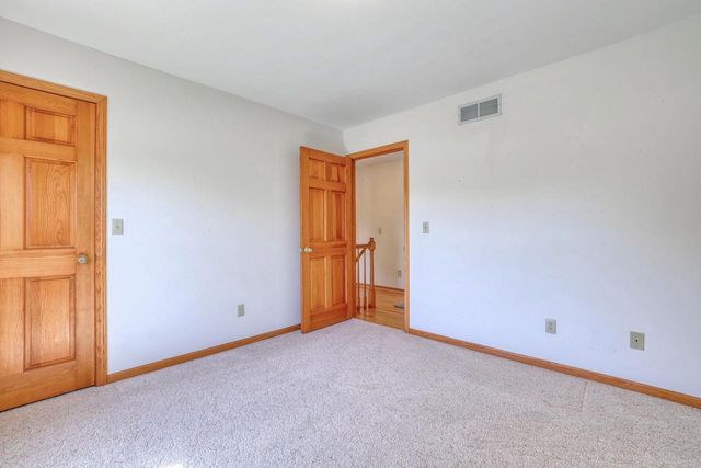 4461 S 116th STREET, Greenfield, WI 53228