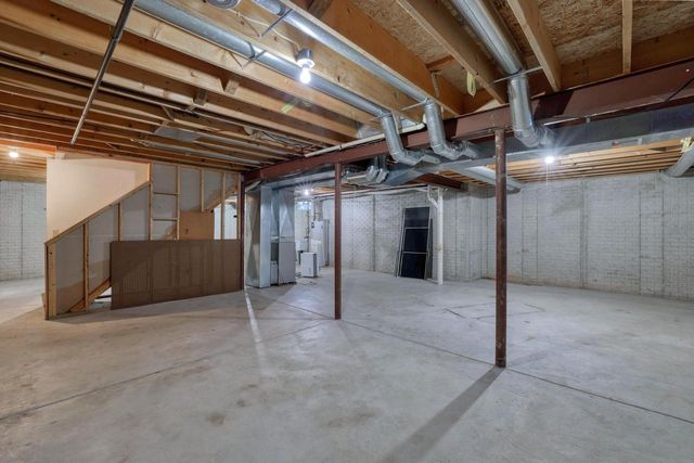 4461 S 116th STREET, Greenfield, WI 53228