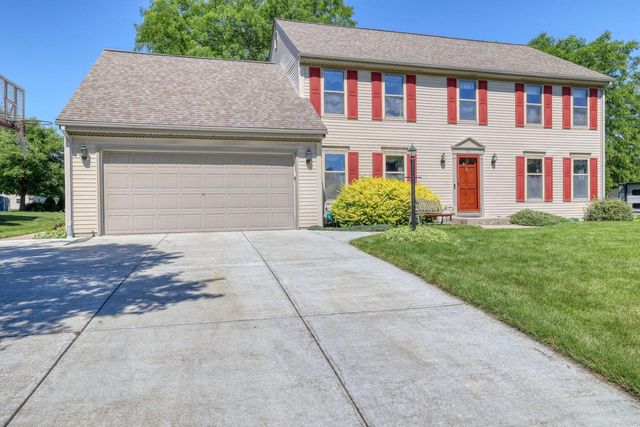 4461 S 116th STREET, Greenfield, WI 53228