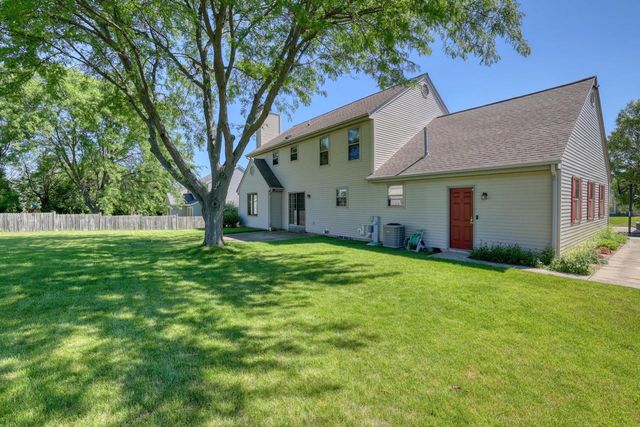 4461 S 116th STREET, Greenfield, WI 53228