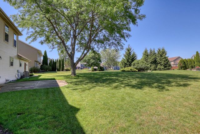4461 S 116th STREET, Greenfield, WI 53228