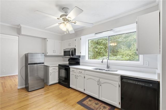471 Surrey Place, Marietta, GA 30068