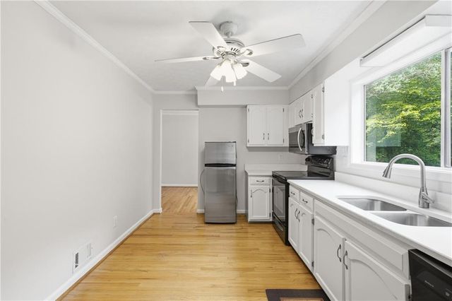 471 Surrey Place, Marietta, GA 30068
