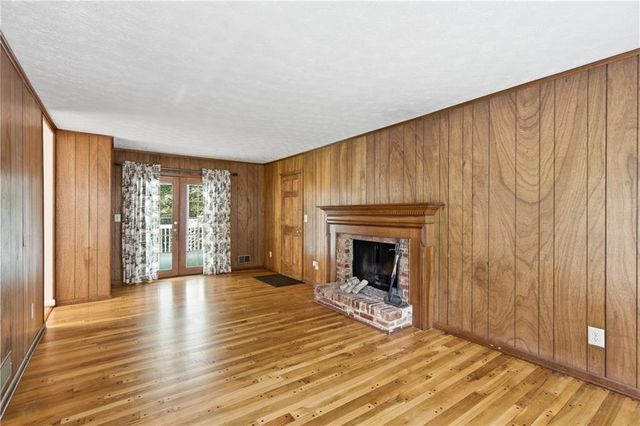471 Surrey Place, Marietta, GA 30068