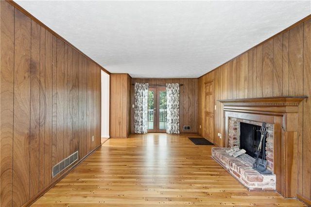 471 Surrey Place, Marietta, GA 30068