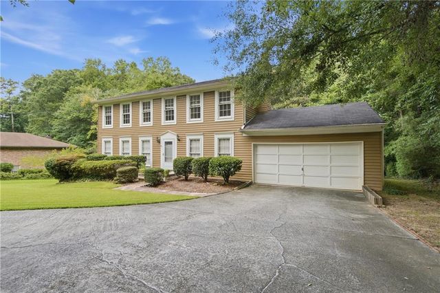 471 Surrey Place, Marietta, GA 30068