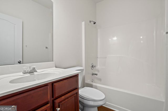 221 Cutbank Court SW, Atlanta, GA 30331